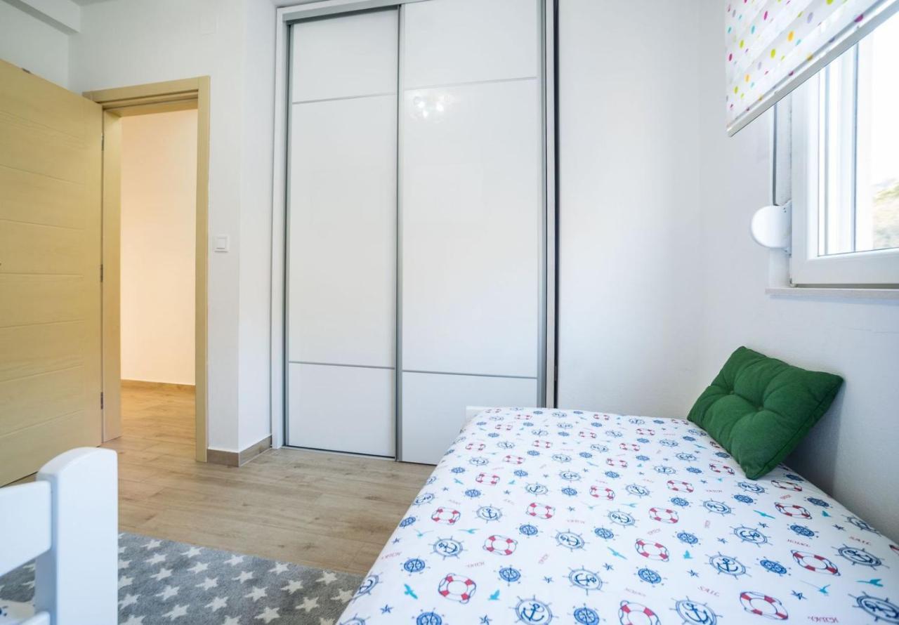 Happy Home Tivat Bagian luar foto