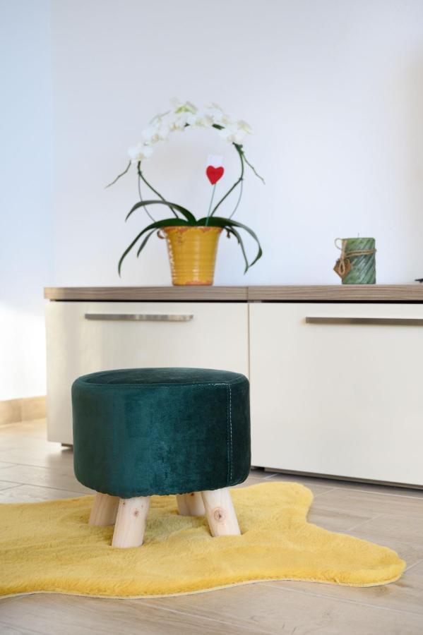 Happy Home Tivat Bagian luar foto